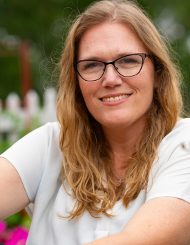 Dr. Dara Wald