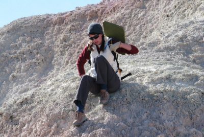 Michelle Stocker finds fossils of worm-lizard from 40 million years ago