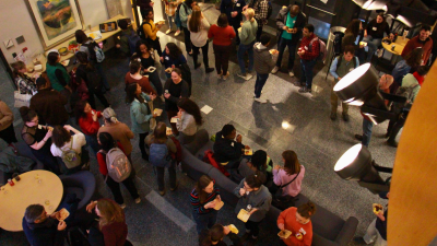 Affiliates and fellows mingle during networking reception